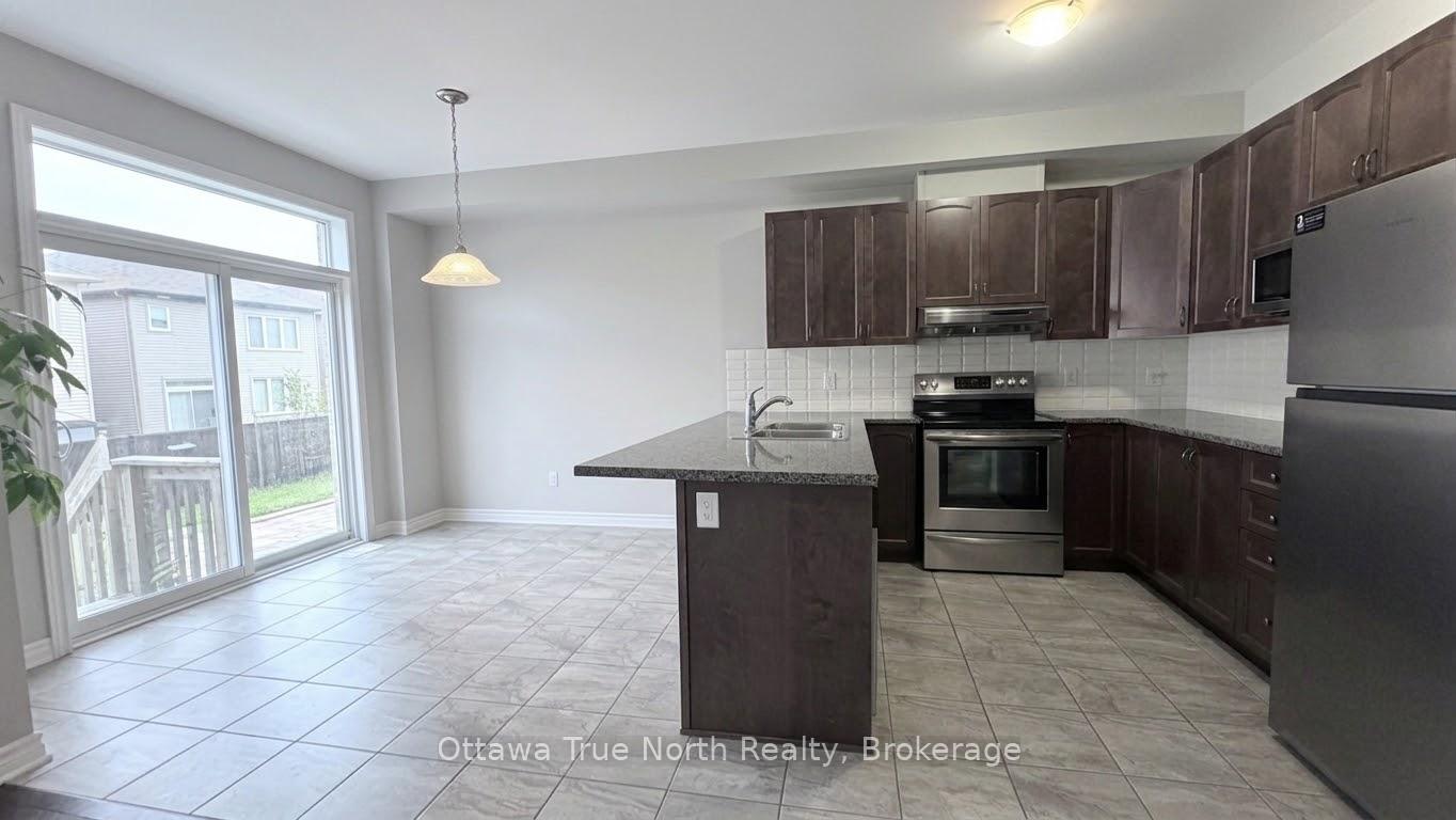 Photo 6 of 150 Westover Crescent, Ottawa, Kanata - Kanata Lakes/Heritage Hills — HOMEH