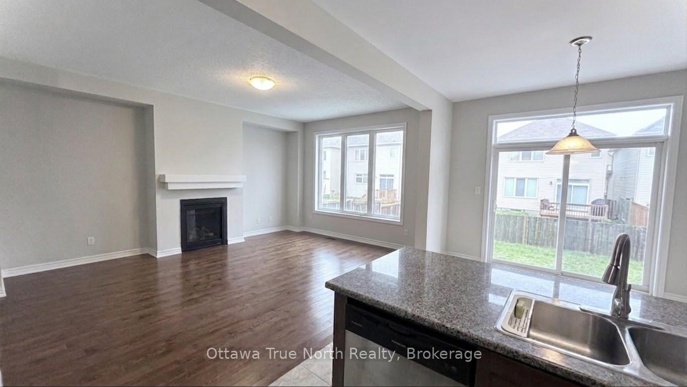 Photo 8 of 150 Westover Crescent, Ottawa, Kanata - Kanata Lakes/Heritage Hills — HOMEH