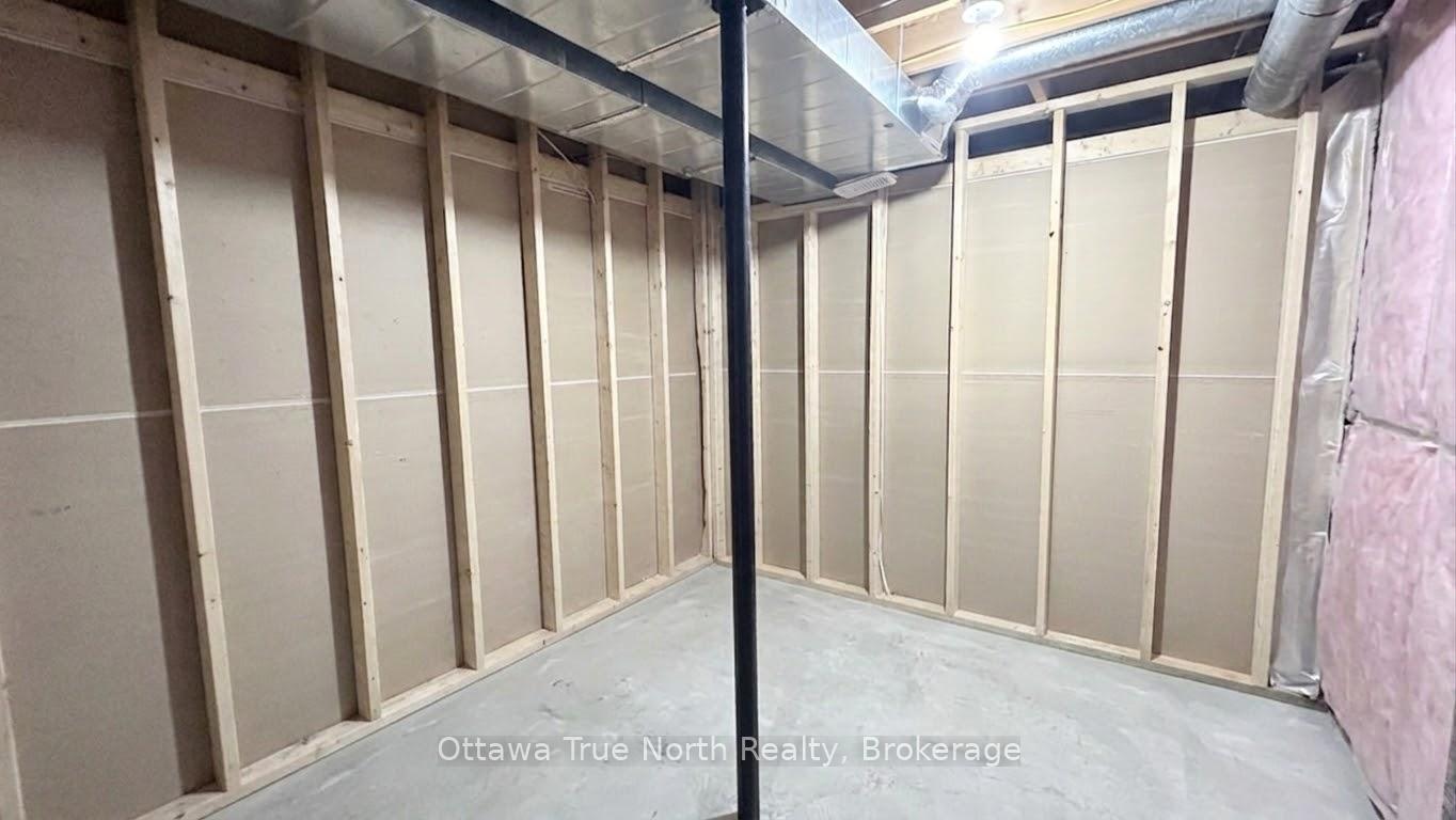 Photo 22 of 150 Westover Crescent, Ottawa, Kanata - Kanata Lakes/Heritage Hills — HOMEH