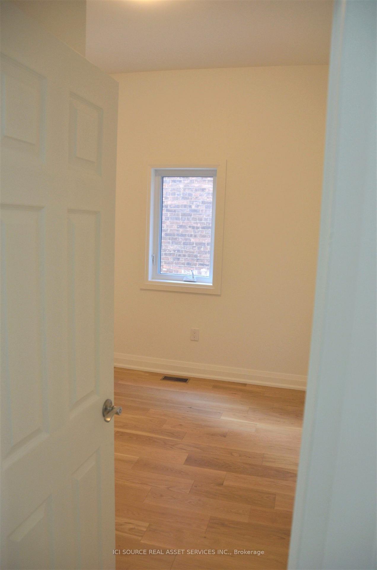 Photo 10 of Unit 1, 179 Markham Drive, Toronto, Trinity-Bellwoods — HOMEH
