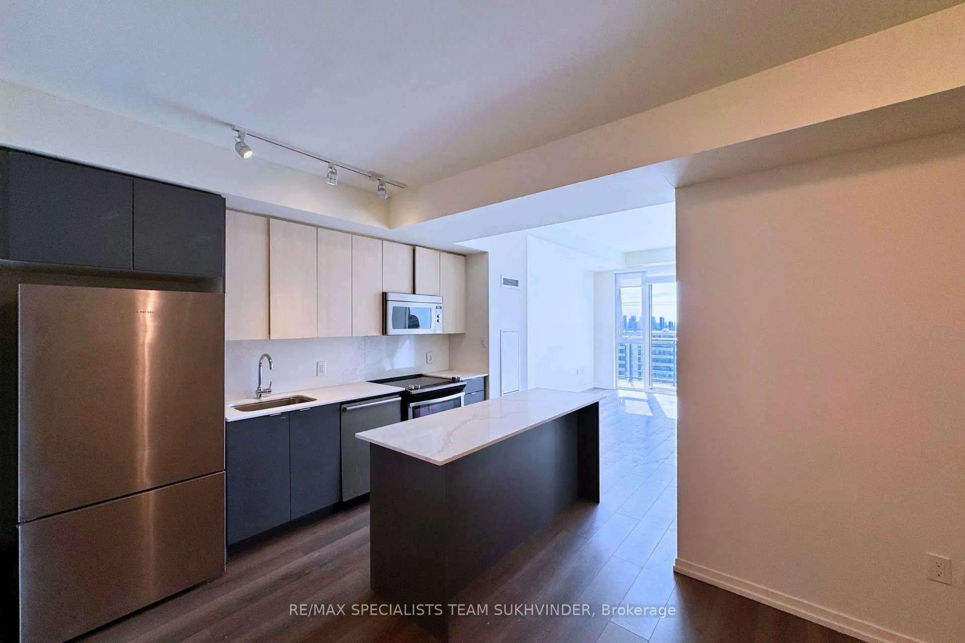 Photo 3 of Unit Ph1310, 3237 Bayview Avenue, North York, Bayview Village — HOMEH