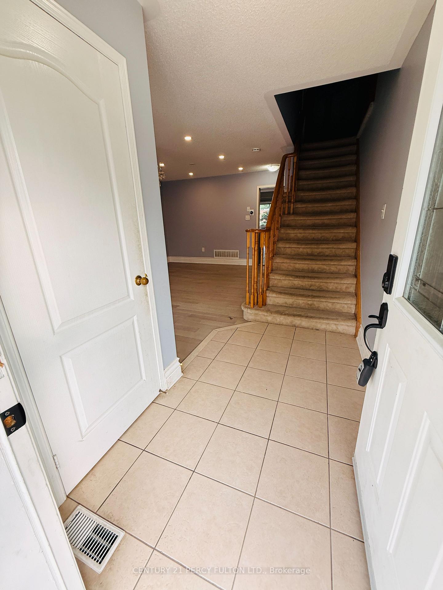 Photo 2 of 15 Armitage Crescent, Ajax, Northwest Ajax — HOMEH