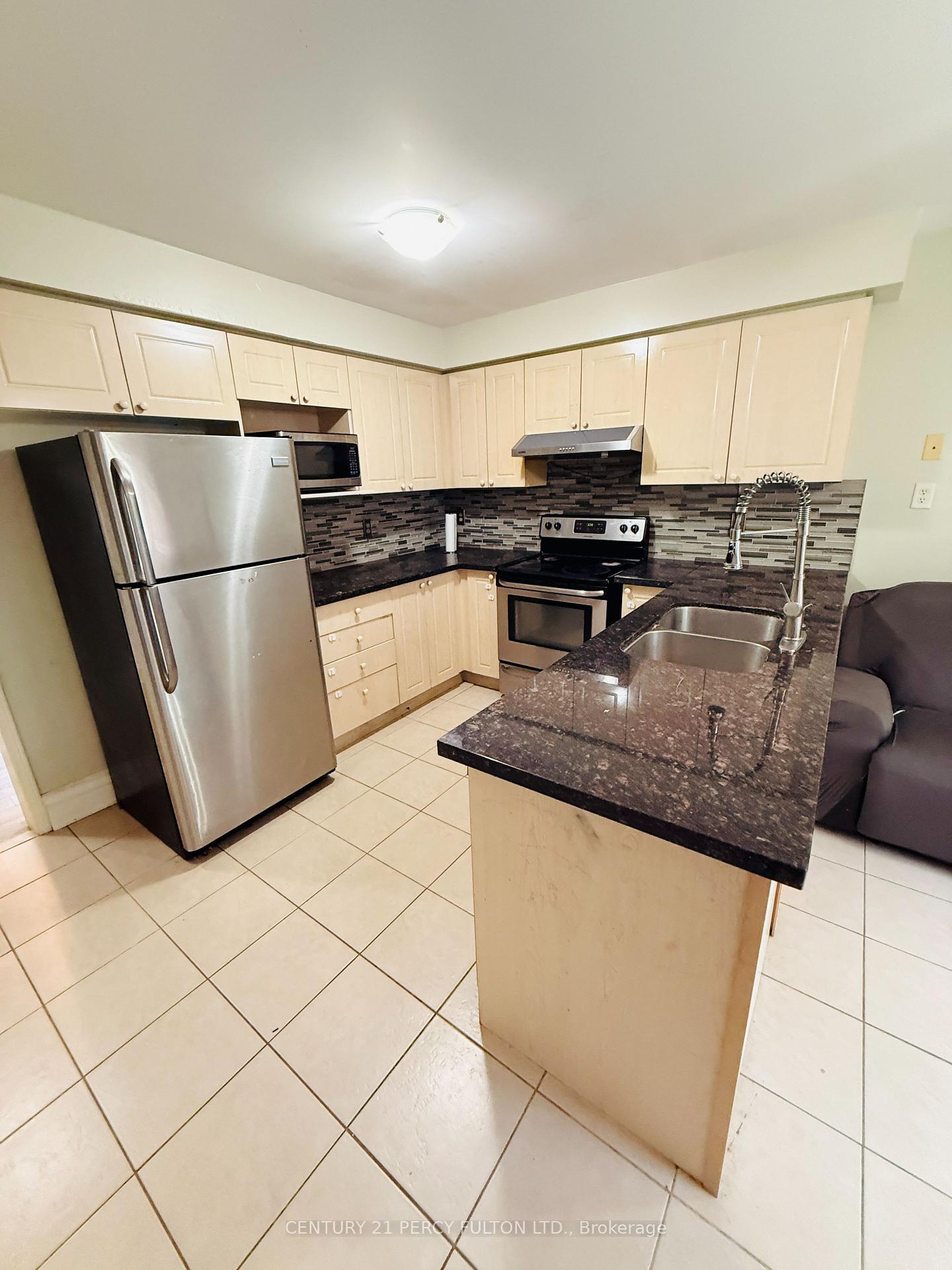 Photo 5 of 15 Armitage Crescent, Ajax, Northwest Ajax — HOMEH