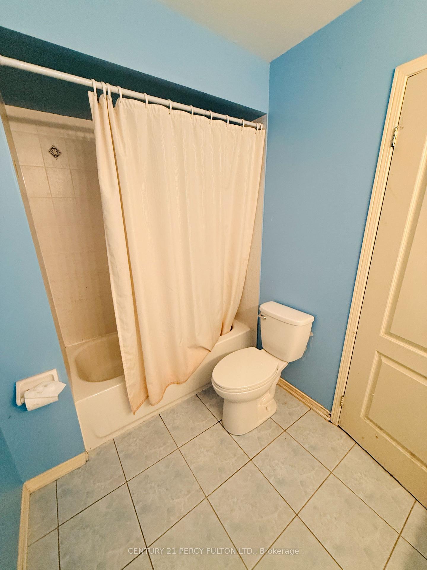 Photo 9 of 15 Armitage Crescent, Ajax, Northwest Ajax — HOMEH