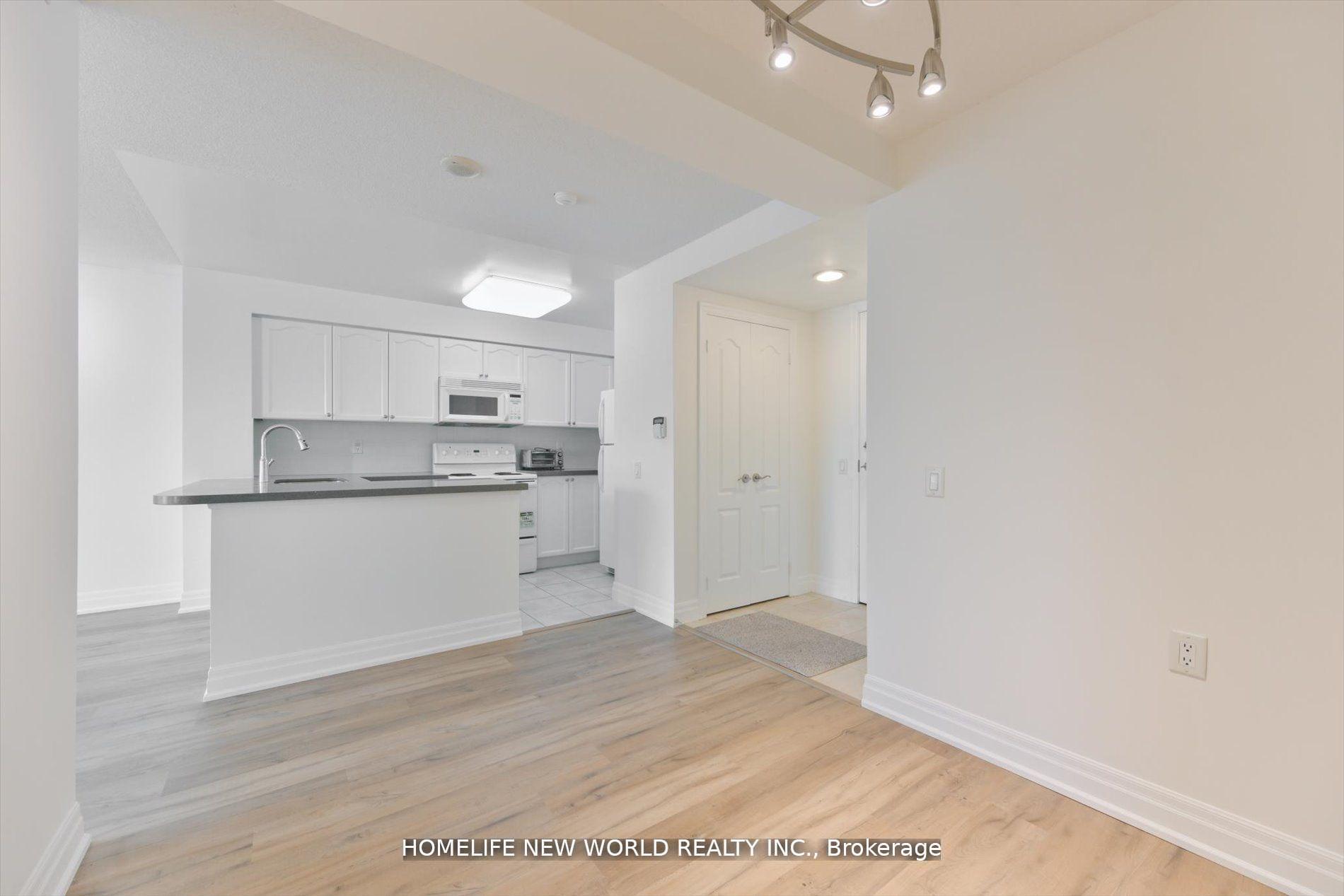 Photo 3 of Unit 607, 21 Hillcrest Avenue, North York, Willowdale East — HOMEH