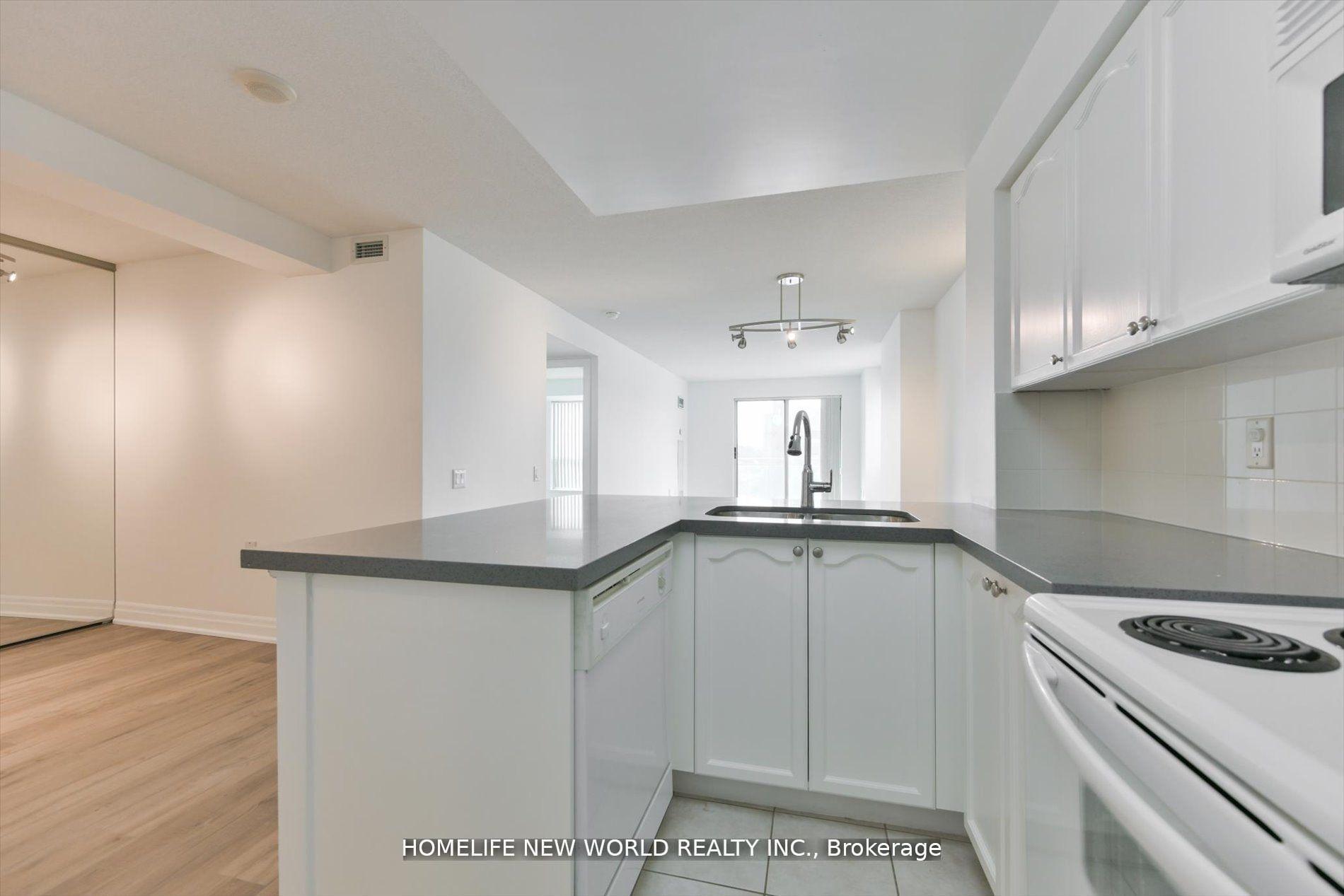 Photo 6 of Unit 607, 21 Hillcrest Avenue, North York, Willowdale East — HOMEH