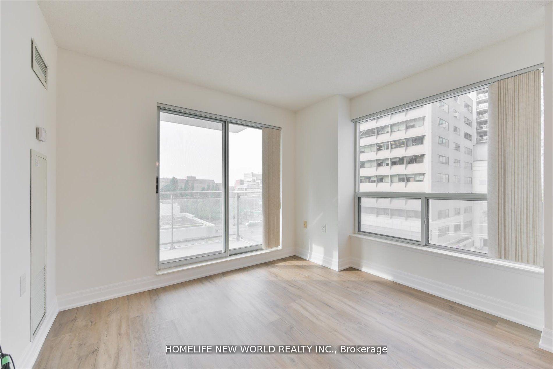Photo 7 of Unit 607, 21 Hillcrest Avenue, North York, Willowdale East — HOMEH