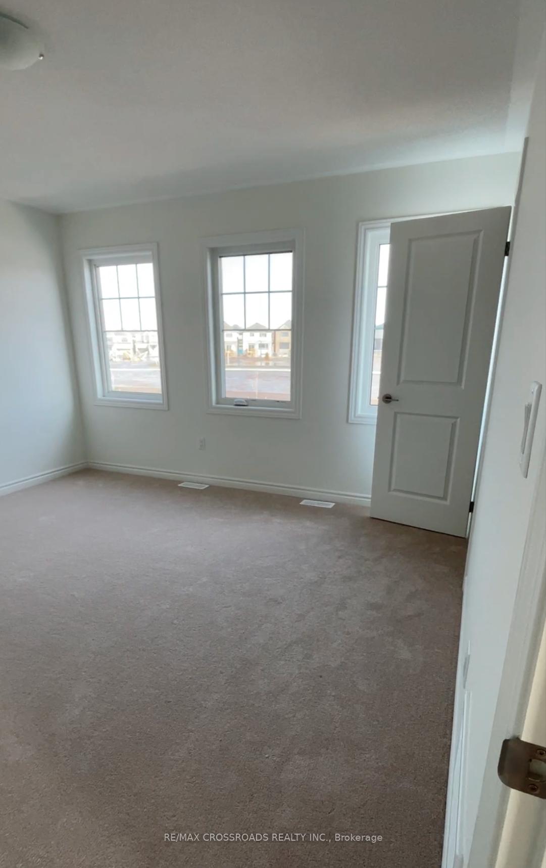 Photo 9 of 312 Madelaine Drive, Barrie, Painswick South — HOMEH