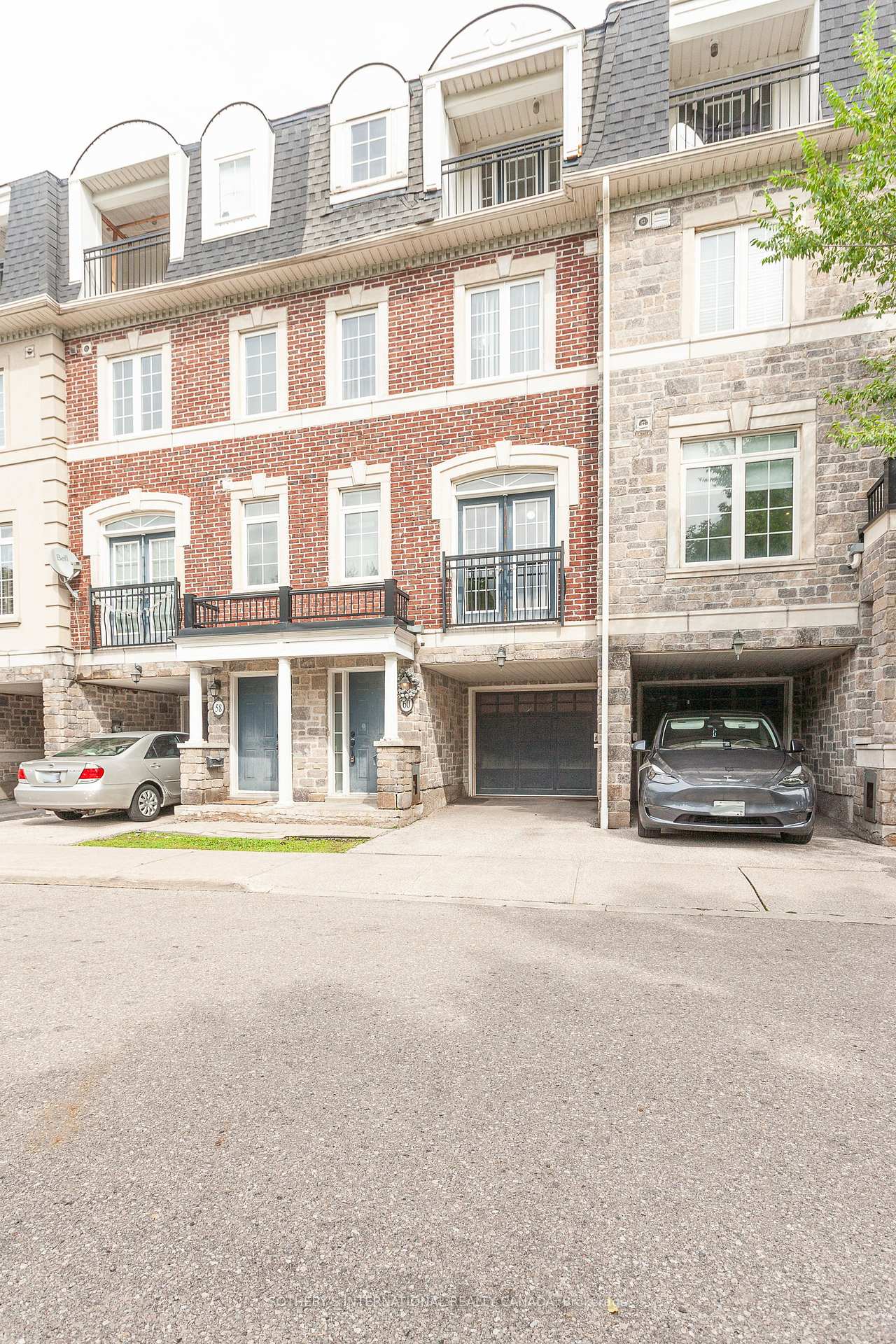 Photo 3 of 60 Routliffe Lane, North York, Newtonbrook West — HOMEH