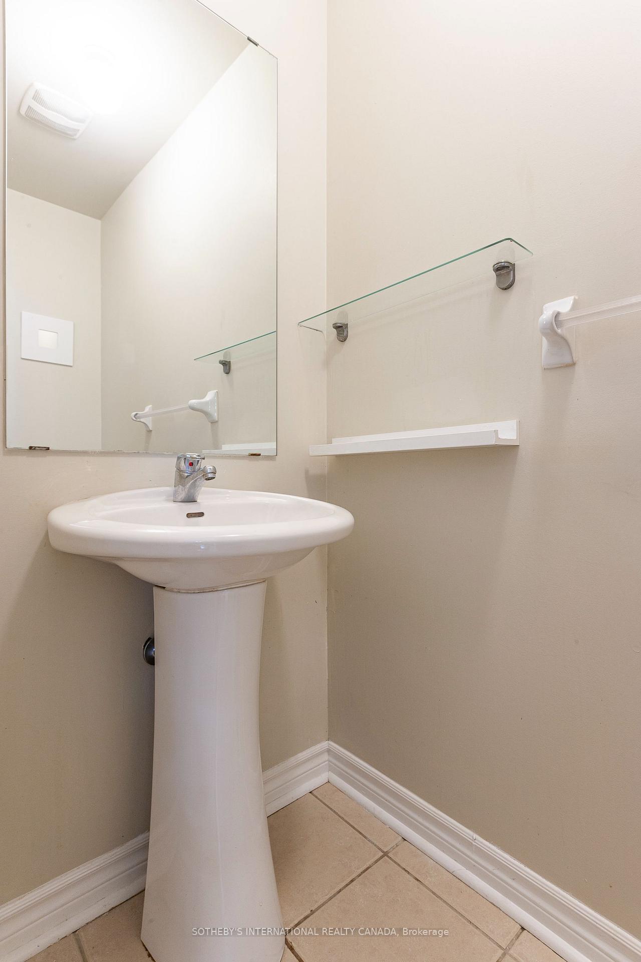 Photo 9 of 60 Routliffe Lane, North York, Newtonbrook West — HOMEH