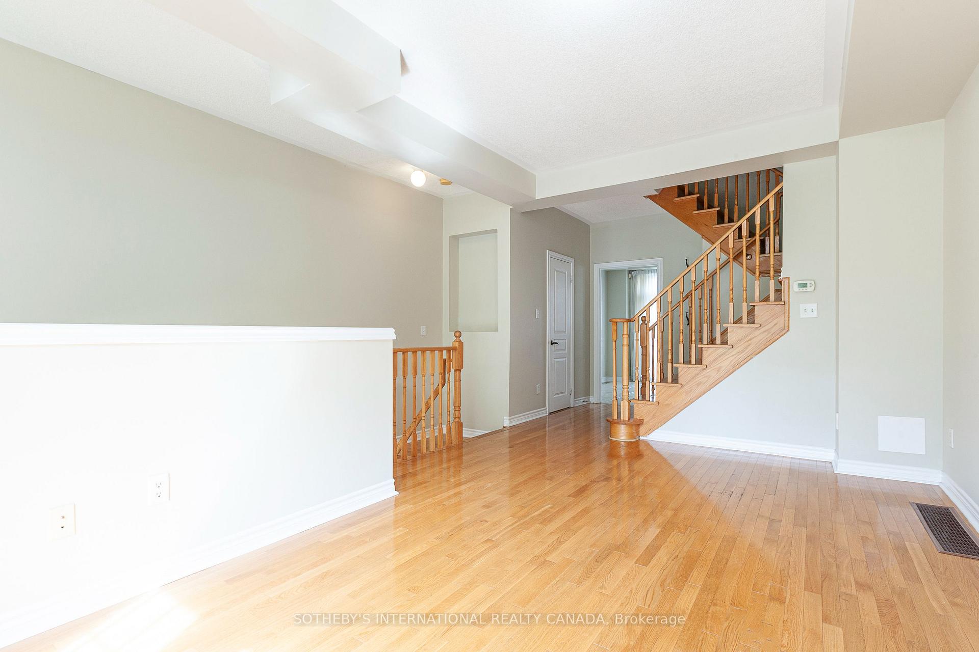 Photo 15 of 60 Routliffe Lane, North York, Newtonbrook West — HOMEH