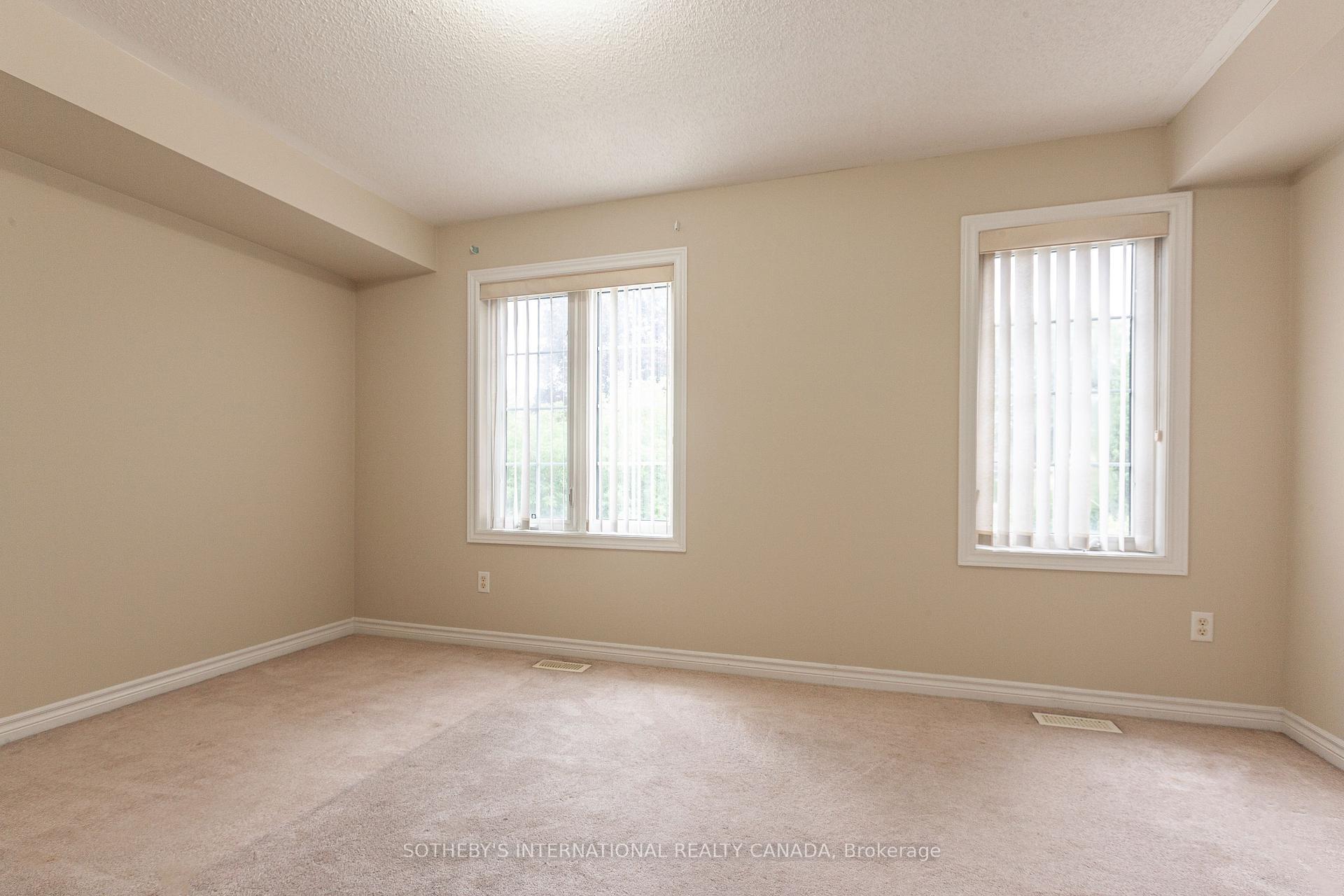 Photo 28 of 60 Routliffe Lane, North York, Newtonbrook West — HOMEH