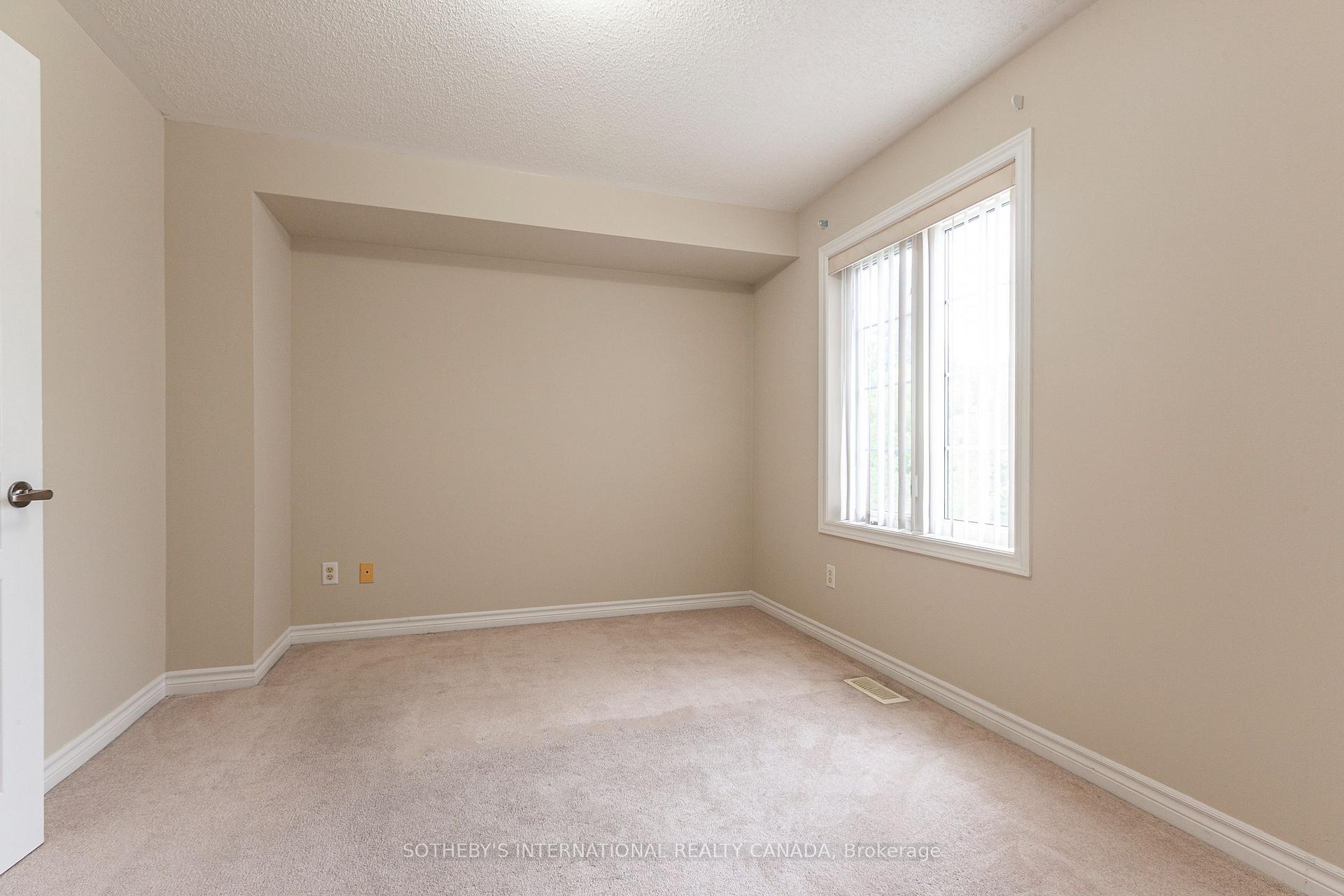 Photo 29 of 60 Routliffe Lane, North York, Newtonbrook West — HOMEH