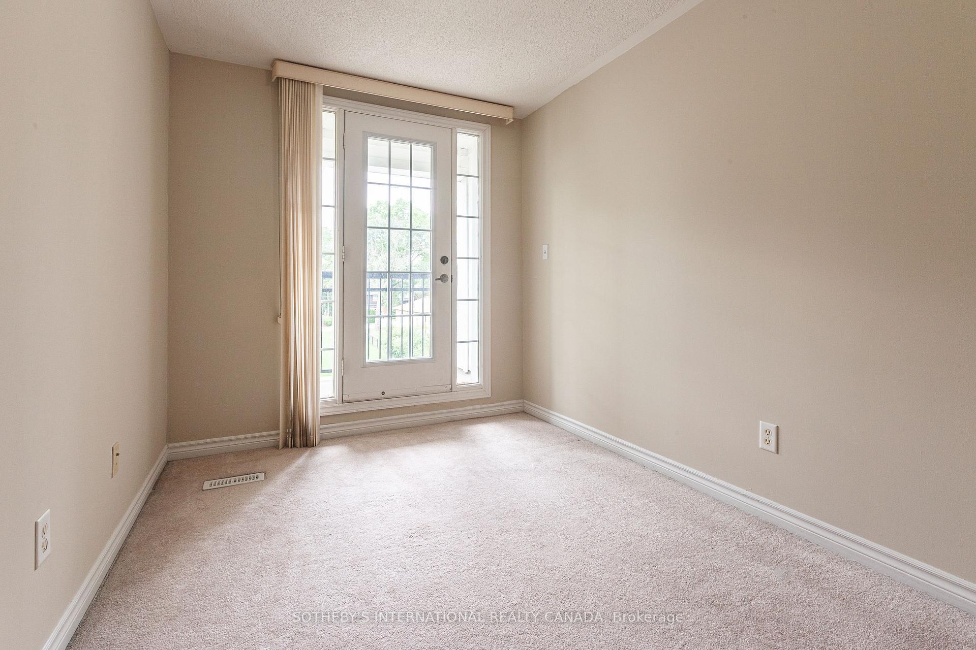 Photo 34 of 60 Routliffe Lane, North York, Newtonbrook West — HOMEH