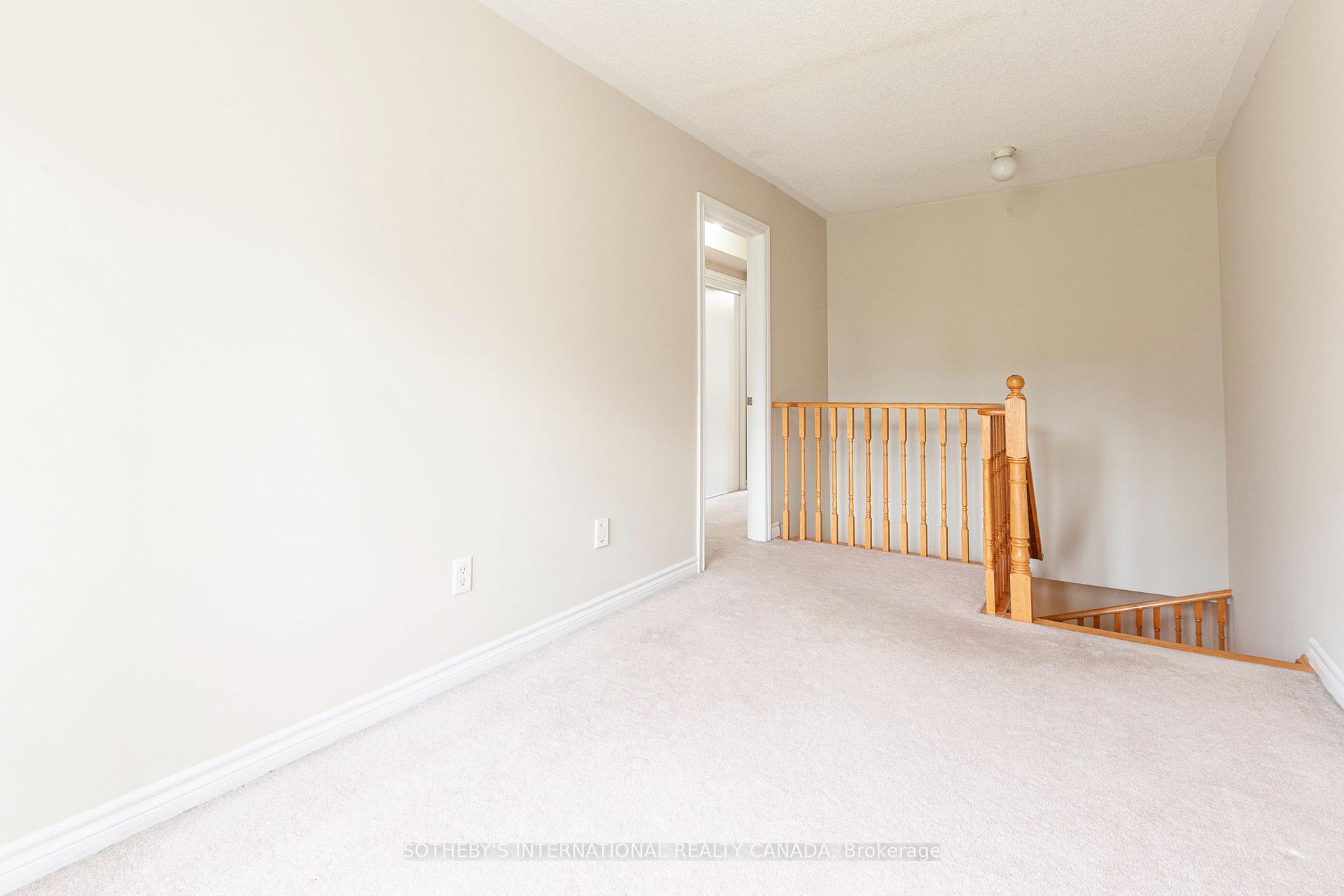 Photo 36 of 60 Routliffe Lane, North York, Newtonbrook West — HOMEH