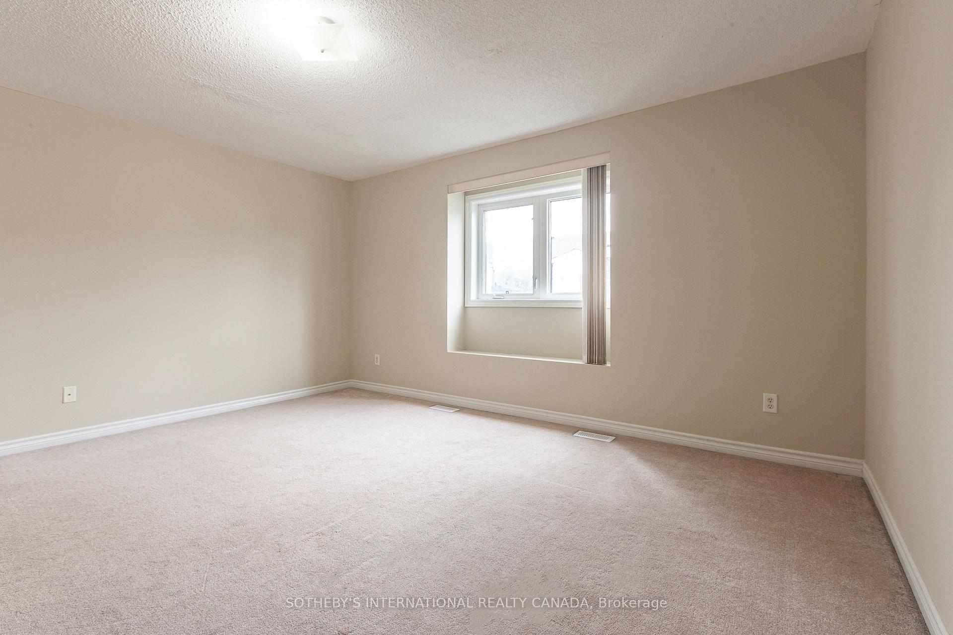 Photo 40 of 60 Routliffe Lane, North York, Newtonbrook West — HOMEH