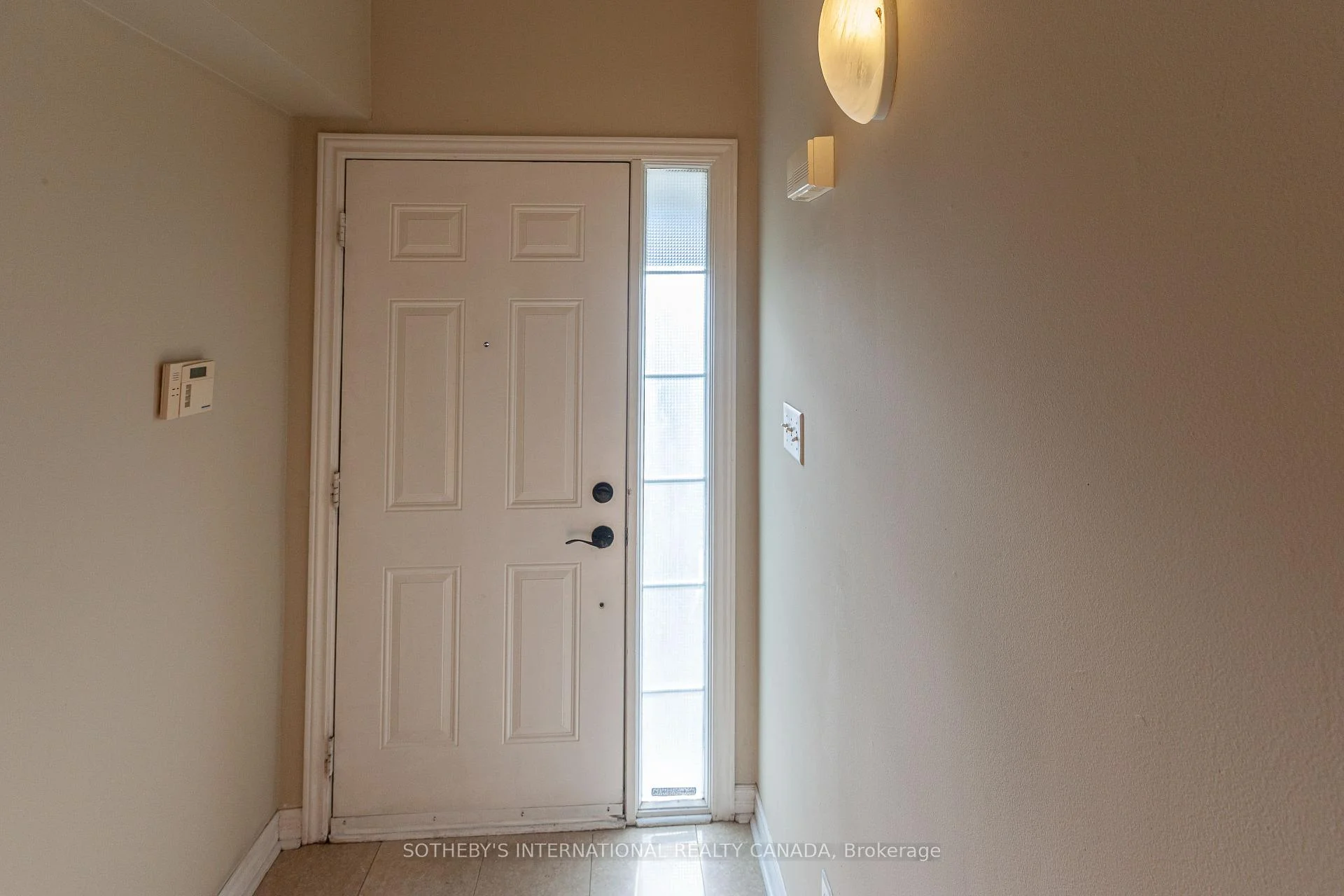 Photo 11 of 60 Routliffe Lane, North York, Newtonbrook West — HOMEH