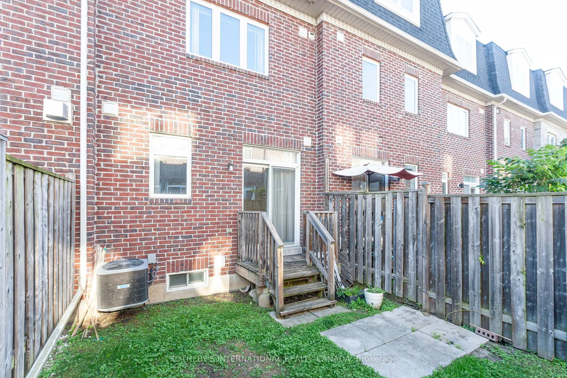 Photo 21 of 60 Routliffe Lane, North York, Newtonbrook West — HOMEH