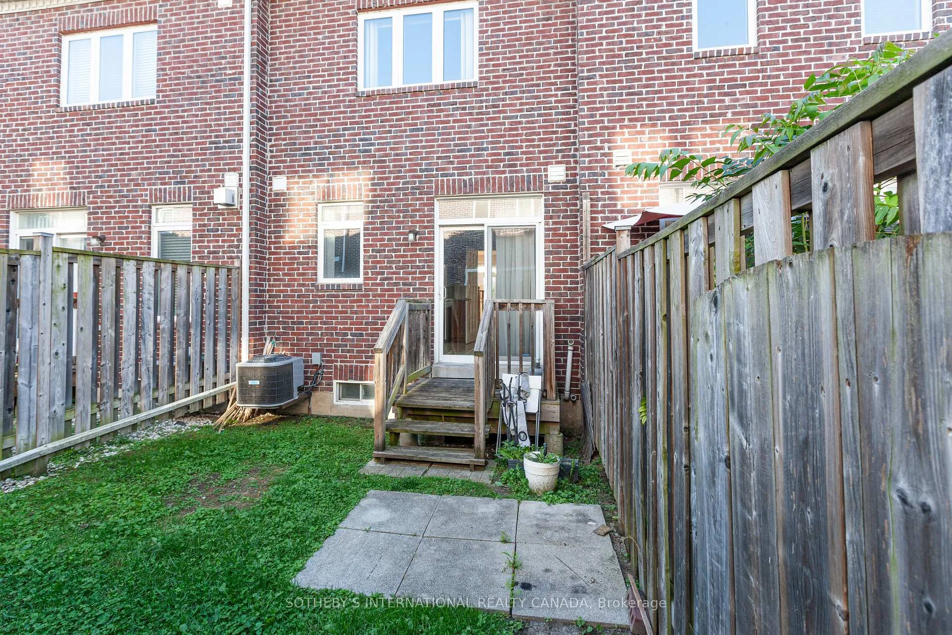 Photo 22 of 60 Routliffe Lane, North York, Newtonbrook West — HOMEH
