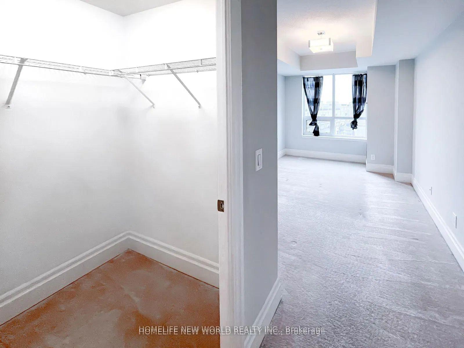Photo 4 of Unit 404, 21 Upper Duke Crescent, Markham, Unionville — HOMEH