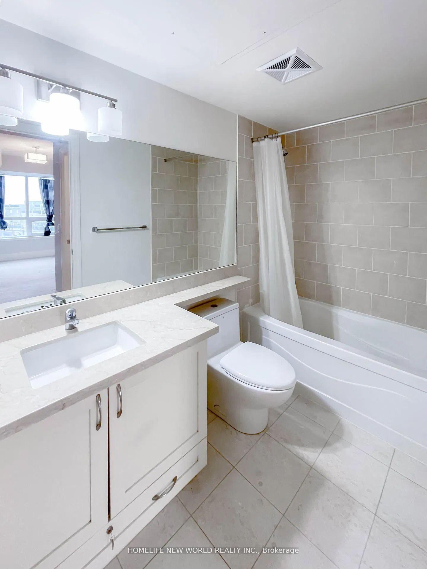 Photo 6 of Unit 404, 21 Upper Duke Crescent, Markham, Unionville — HOMEH