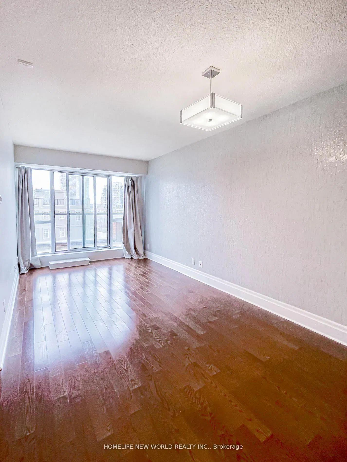 Photo 9 of Unit 404, 21 Upper Duke Crescent, Markham, Unionville — HOMEH