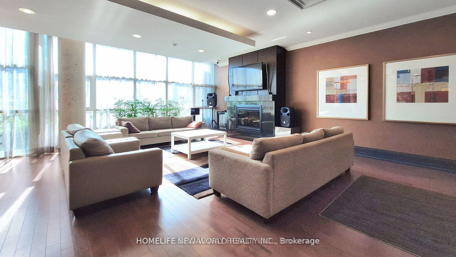 Photo 15 of Unit 404, 21 Upper Duke Crescent, Markham, Unionville — HOMEH