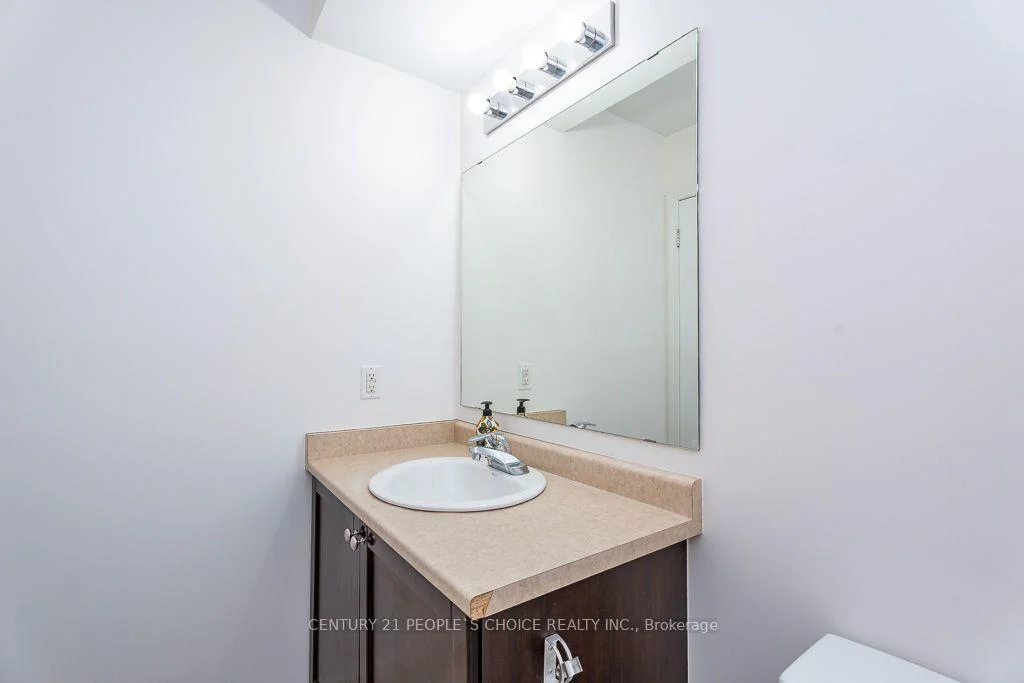 Photo 9 of 129 Sydenham Wells Square, Barrie, Georgian Drive — HOMEH