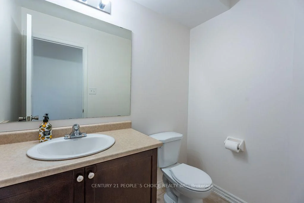 Photo 10 of 129 Sydenham Wells Square, Barrie, Georgian Drive — HOMEH