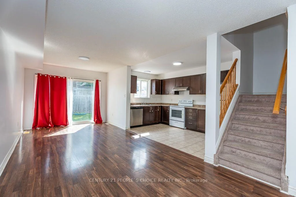 Photo 11 of 129 Sydenham Wells Square, Barrie, Georgian Drive — HOMEH