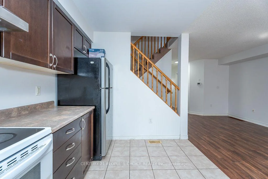 Photo 16 of 129 Sydenham Wells Square, Barrie, Georgian Drive — HOMEH