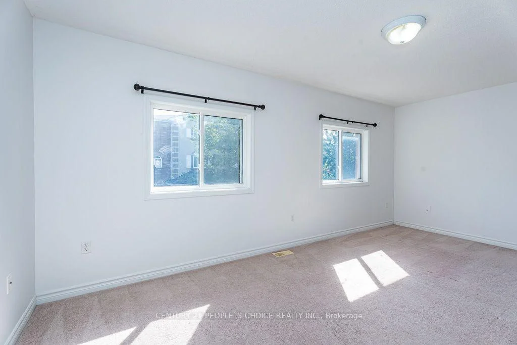 Photo 23 of 129 Sydenham Wells Square, Barrie, Georgian Drive — HOMEH