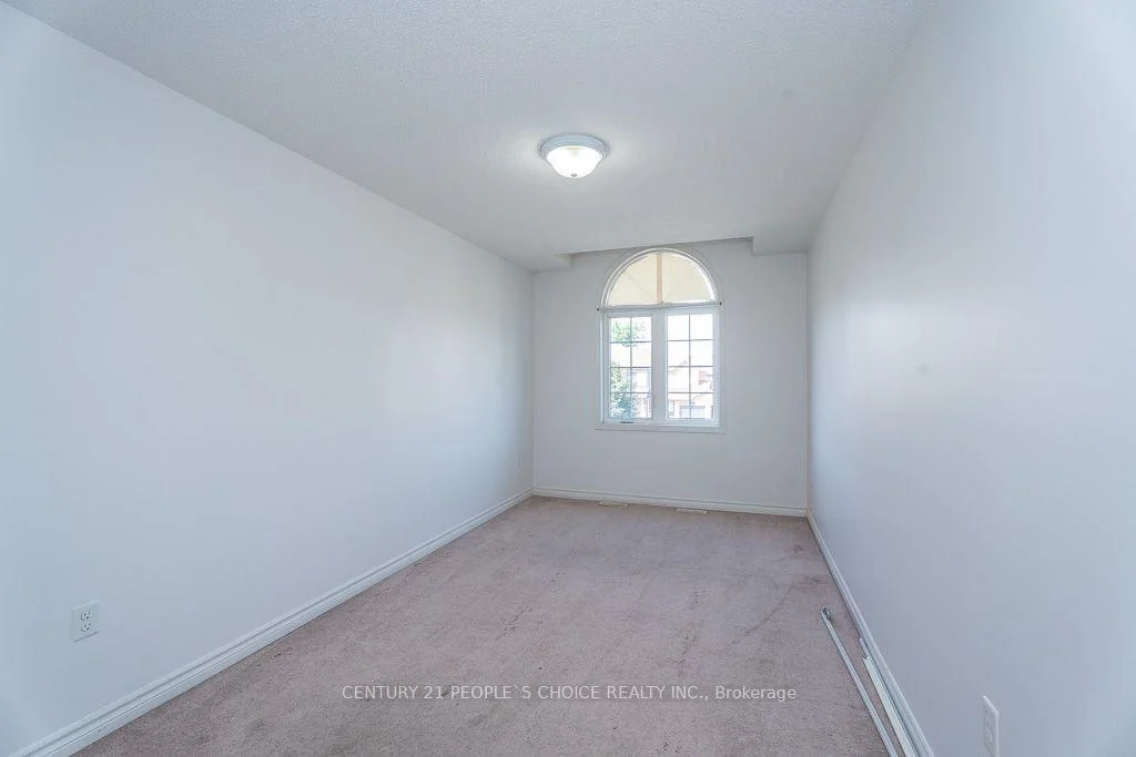 Photo 32 of 129 Sydenham Wells Square, Barrie, Georgian Drive — HOMEH