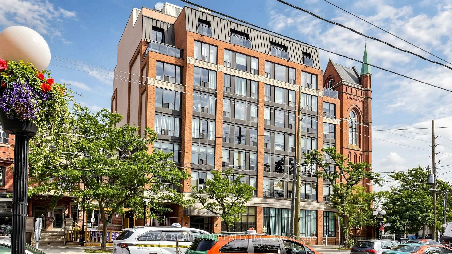 Photo 1 of Unit 806, 456 College Street, Toronto, Palmerston-Little Italy — HOMEH