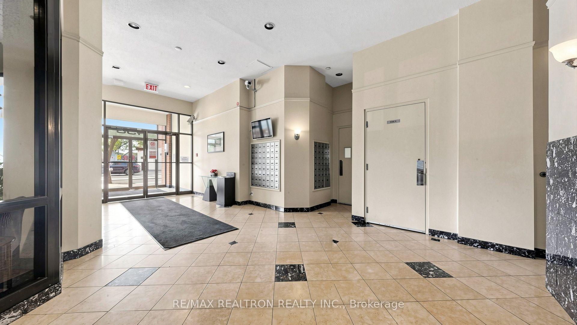 Photo 8 of Unit 806, 456 College Street, Toronto, Palmerston-Little Italy — HOMEH