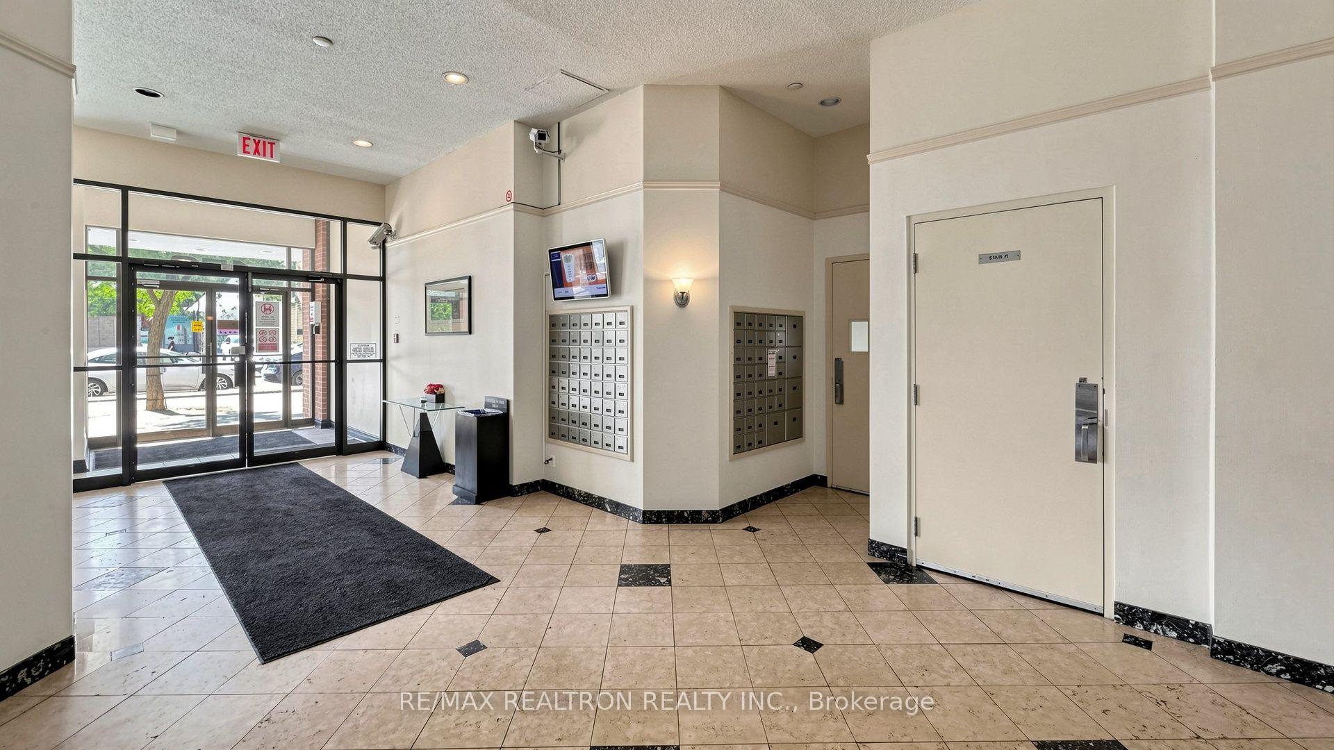 Photo 14 of Unit 806, 456 College Street, Toronto, Palmerston-Little Italy — HOMEH