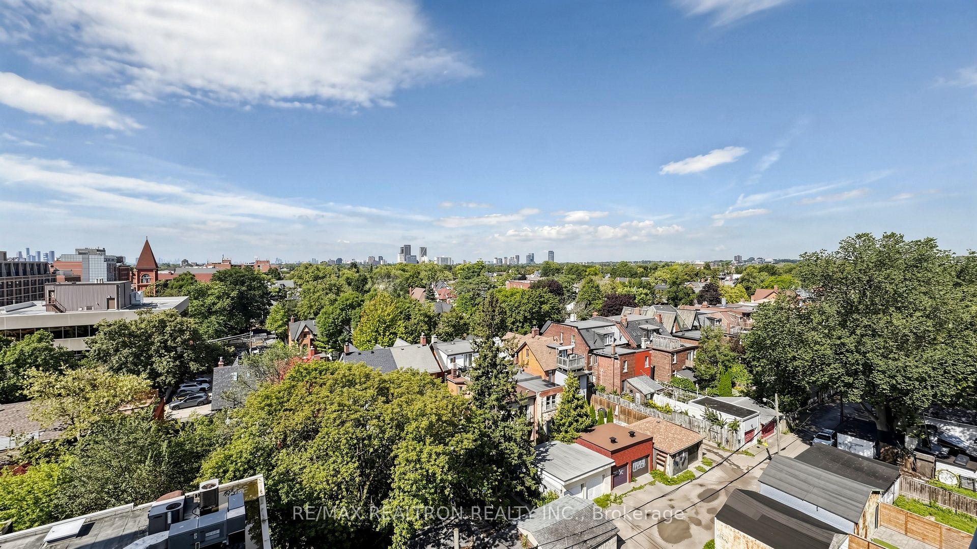 Photo 6 of Unit 806, 456 College Street, Toronto, Palmerston-Little Italy — HOMEH
