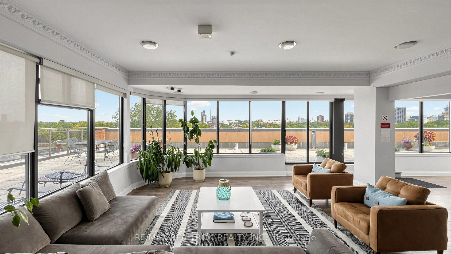Photo 34 of Unit 806, 456 College Street, Toronto, Palmerston-Little Italy — HOMEH