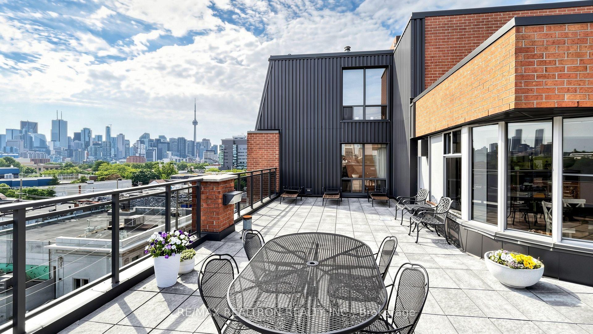 Photo 41 of Unit 806, 456 College Street, Toronto, Palmerston-Little Italy — HOMEH