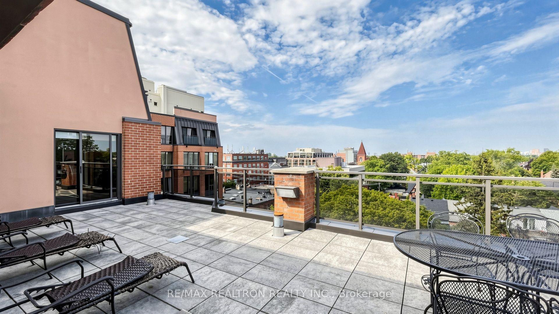 Photo 43 of Unit 806, 456 College Street, Toronto, Palmerston-Little Italy — HOMEH