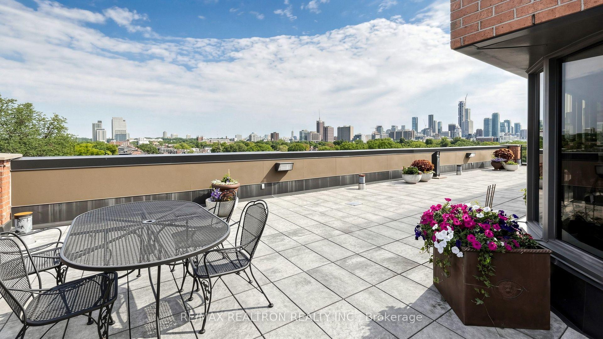 Photo 45 of Unit 806, 456 College Street, Toronto, Palmerston-Little Italy — HOMEH