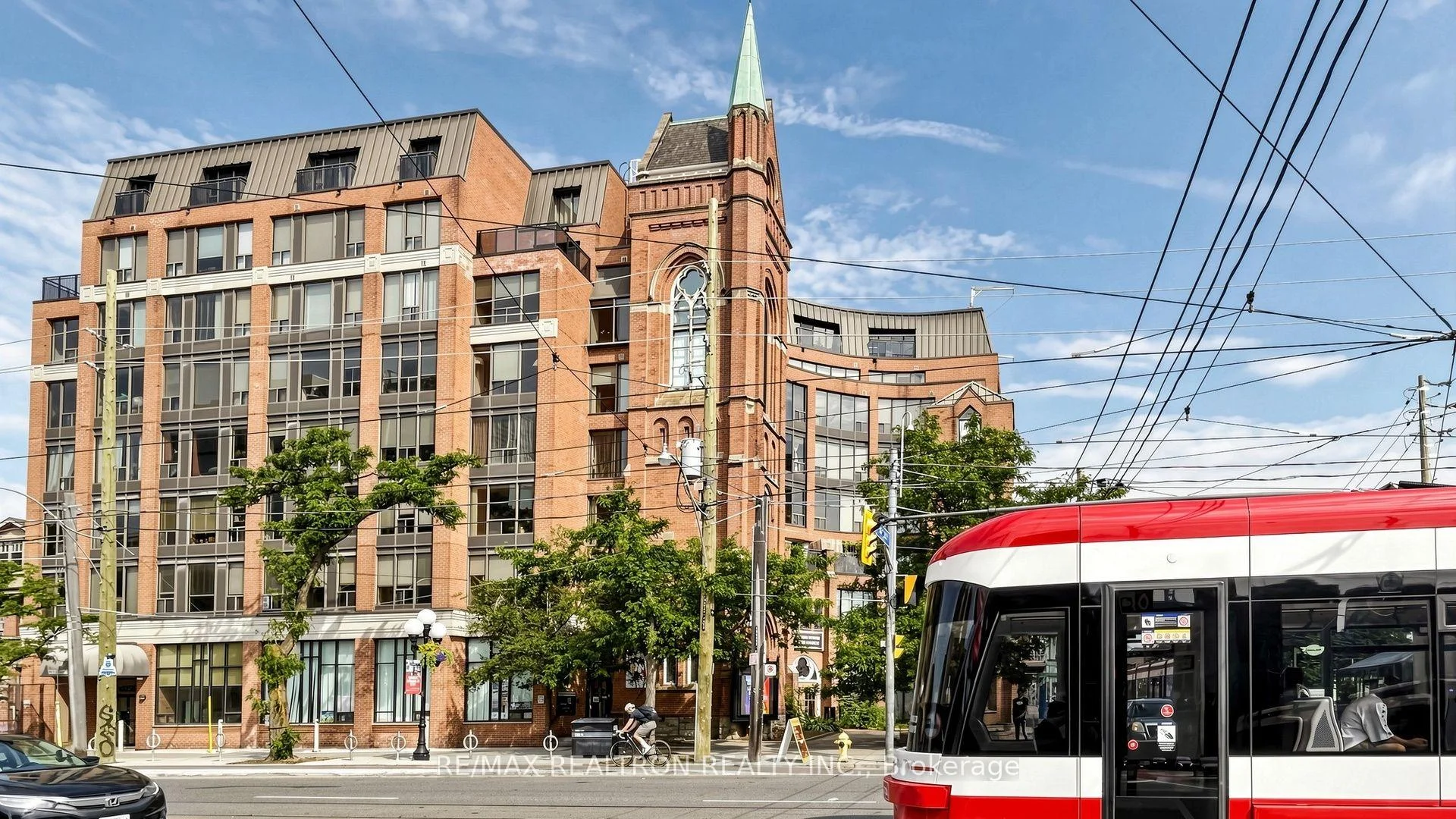 Photo 2 of Unit 806, 456 College Street, Toronto, Palmerston-Little Italy — HOMEH