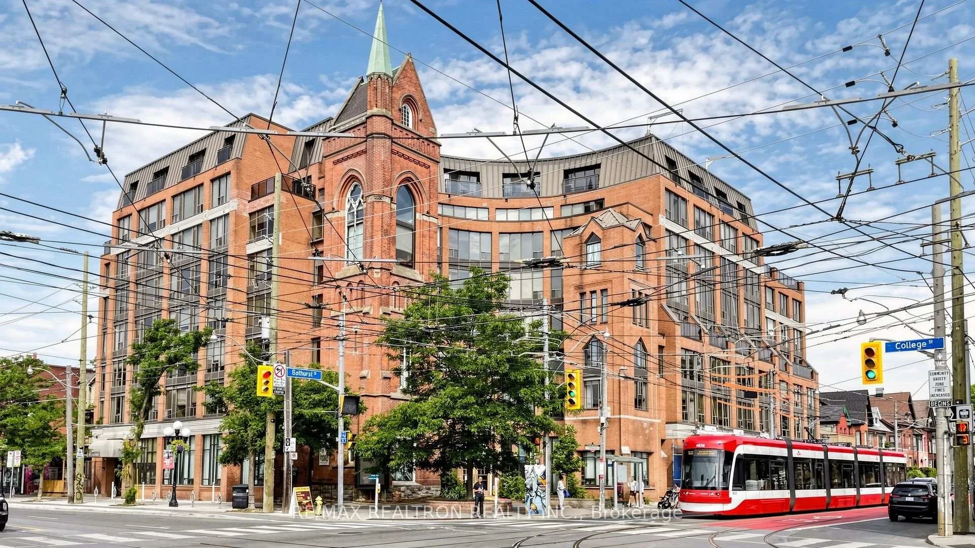 Photo 5 of Unit 806, 456 College Street, Toronto, Palmerston-Little Italy — HOMEH