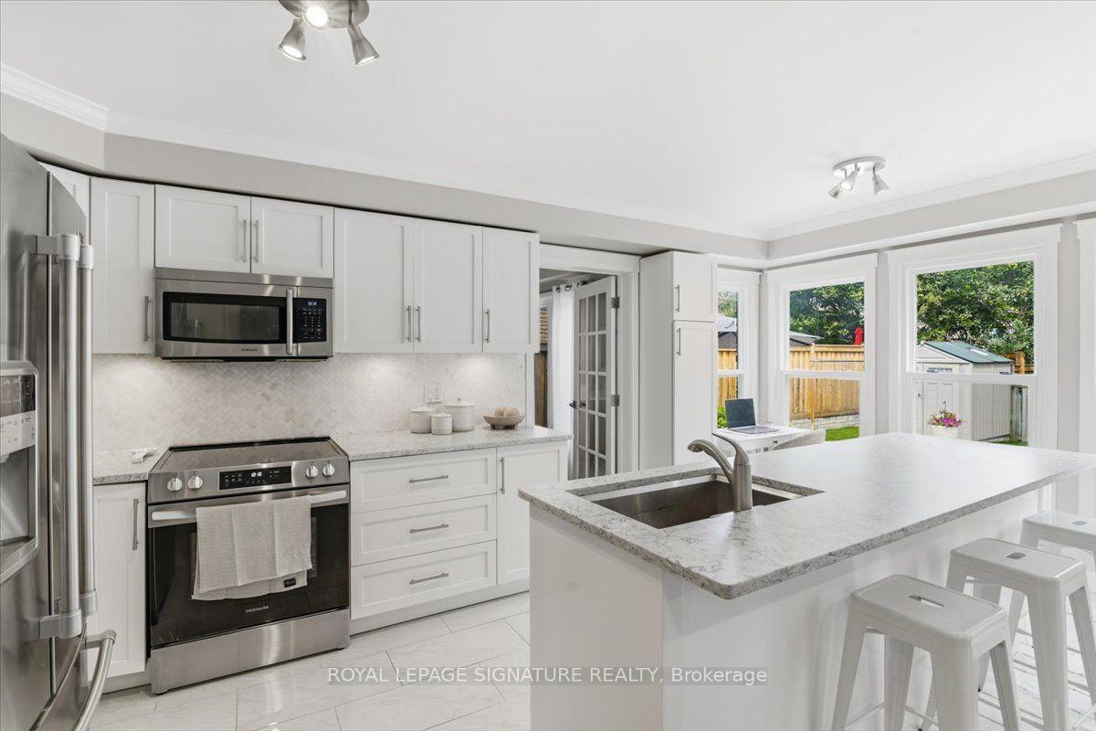 Photo 14 of 50 Lumsden Crescent, Whitby, Pringle Creek — HOMEH