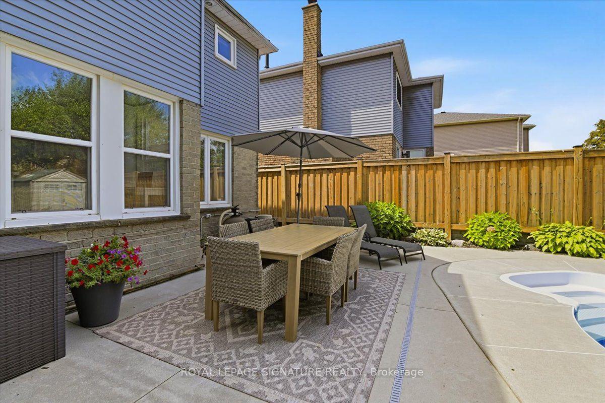 Photo 40 of 50 Lumsden Crescent, Whitby, Pringle Creek — HOMEH