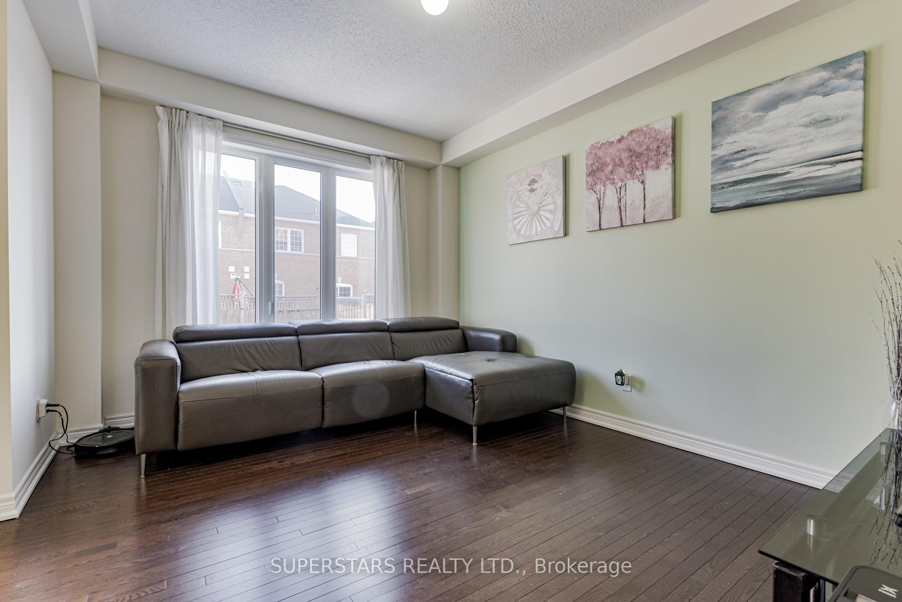 Photo 20 of 3 Wermoth Court, Markham, Wismer — HOMEH