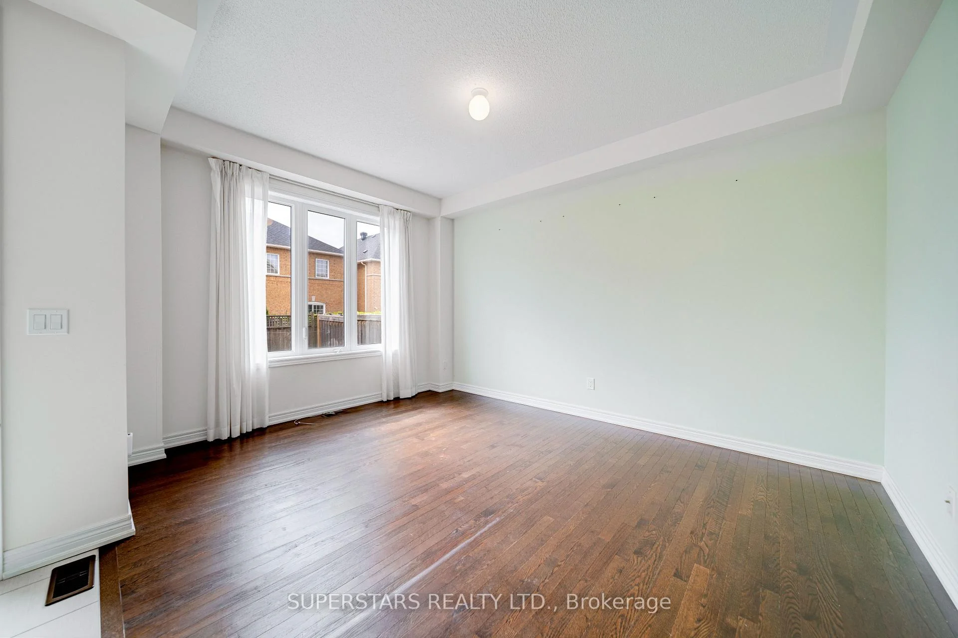 Photo 37 of 3 Wermoth Court, Markham, Wismer — HOMEH