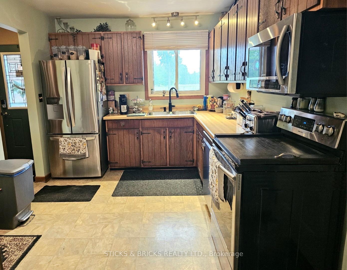 Photo 6 of 9195 Carl Road, Niagara Falls, Schisler — HOMEH