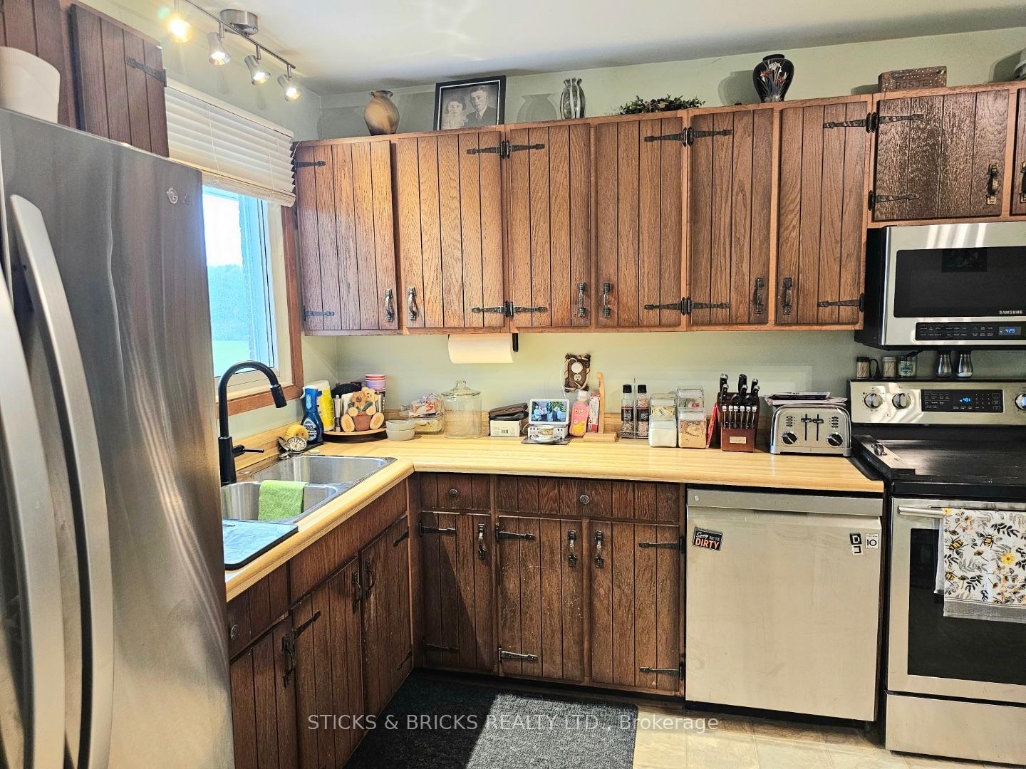 Photo 7 of 9195 Carl Road, Niagara Falls, Schisler — HOMEH