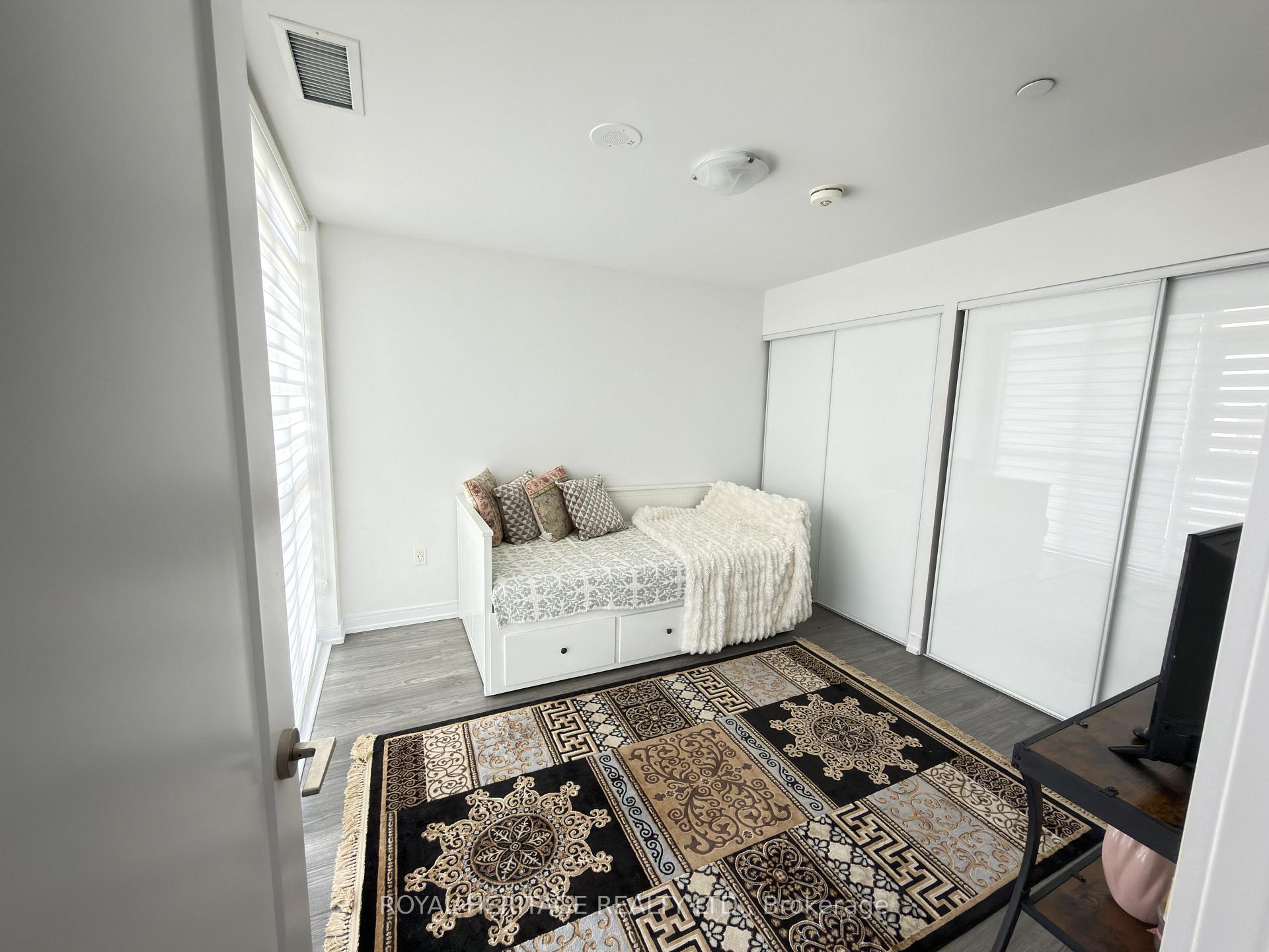 Photo 4 of Unit 409, 225 Village Green Square E, Scarborough, Agincourt South-Malvern West — HOMEH